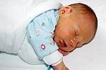 Mamince Vladimíře Kebrtové z Bíliny se 12. listopadu ve 21.35 hod. v teplické porodnici narodil syn Štěpán Divíšek. Měřila 50 cm a vážila 3,40 kg.