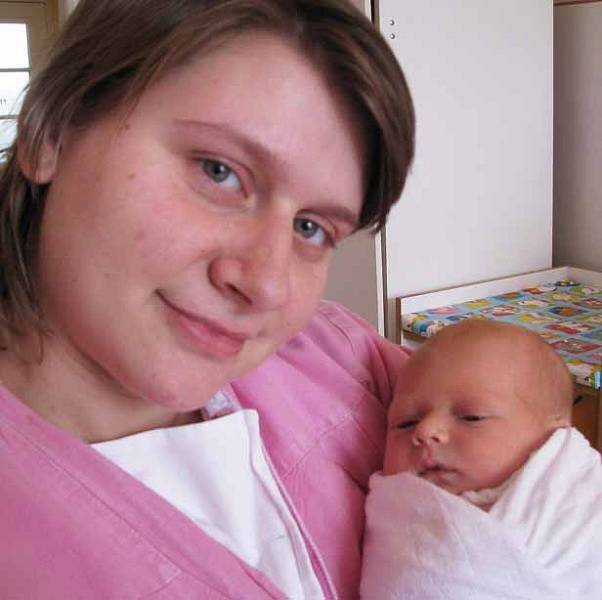 Ivě Hájkové z Dubí se 4. března ve 12.59 hod. v teplické porodnici narodila dcera Tereza Hájková. Měřila 52 cm a vážila 3,25 kg.