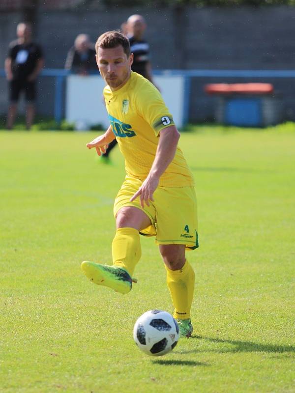 Oldřichov (v černém) - Žatec 1:0