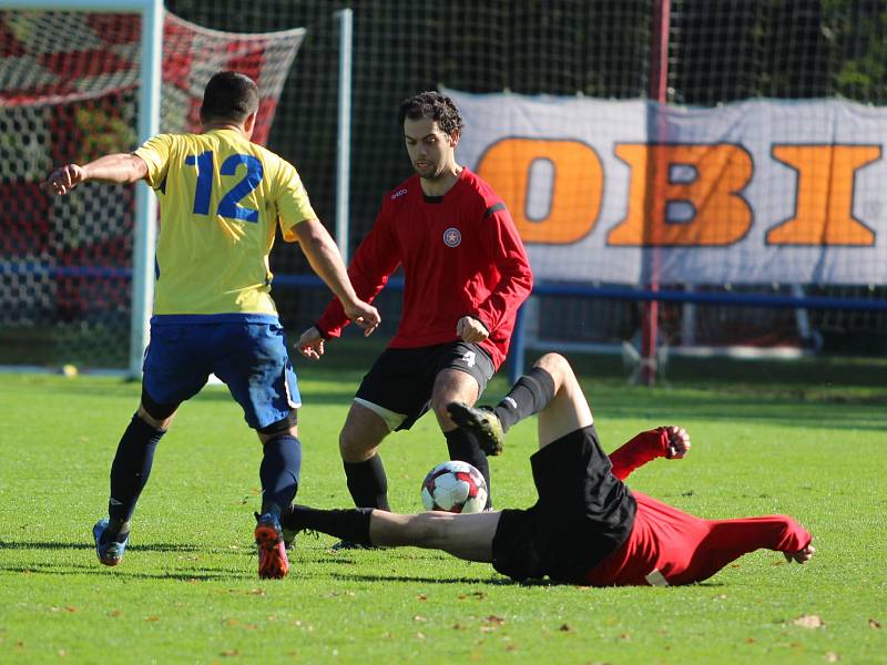 Proboštov B přehrál Trnovany (v červeném) 3:1