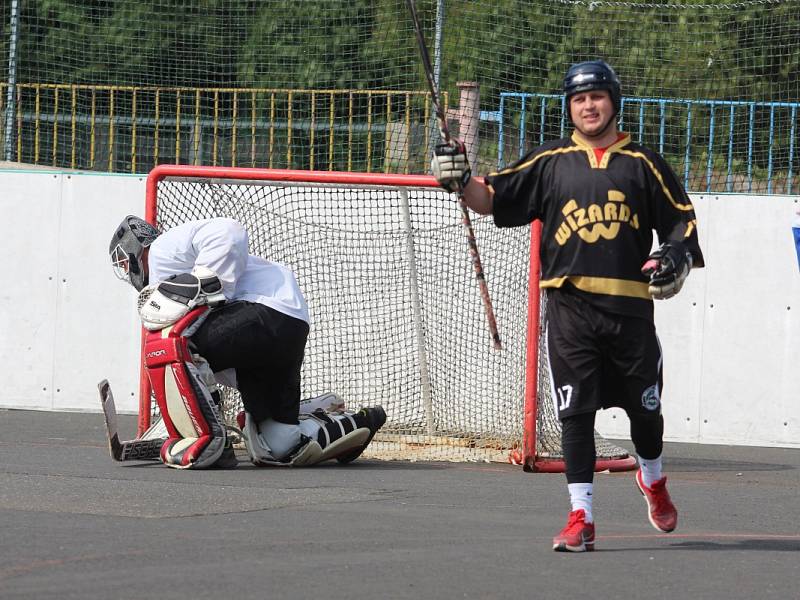 Hokejbalový turnaj v Krupce - Krupka vs. Louny