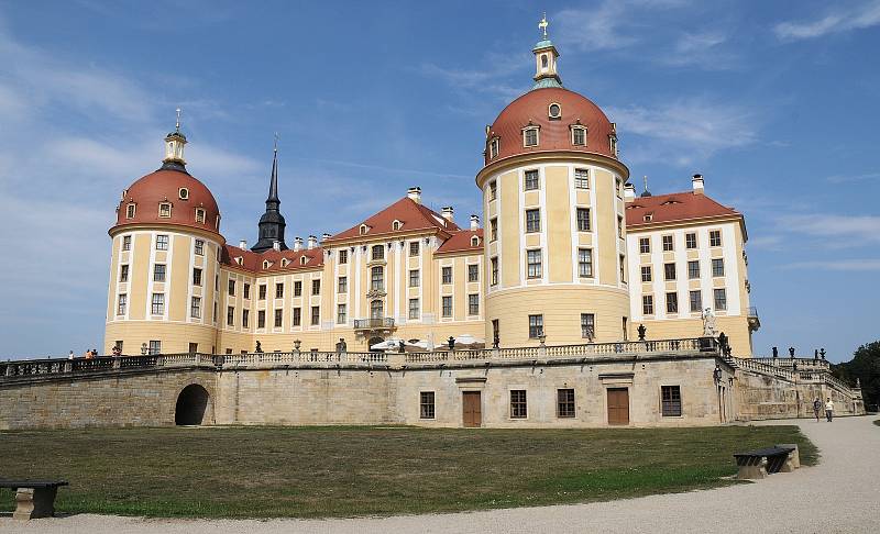 Zámek Moritzburg najdete nedaleko Drážďan.