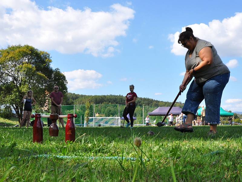 Na hřišti v Ohníči se konal Den netradičních sportů. Záštitu převzalo Regionální centrum Sportu pro všechny Teplice.