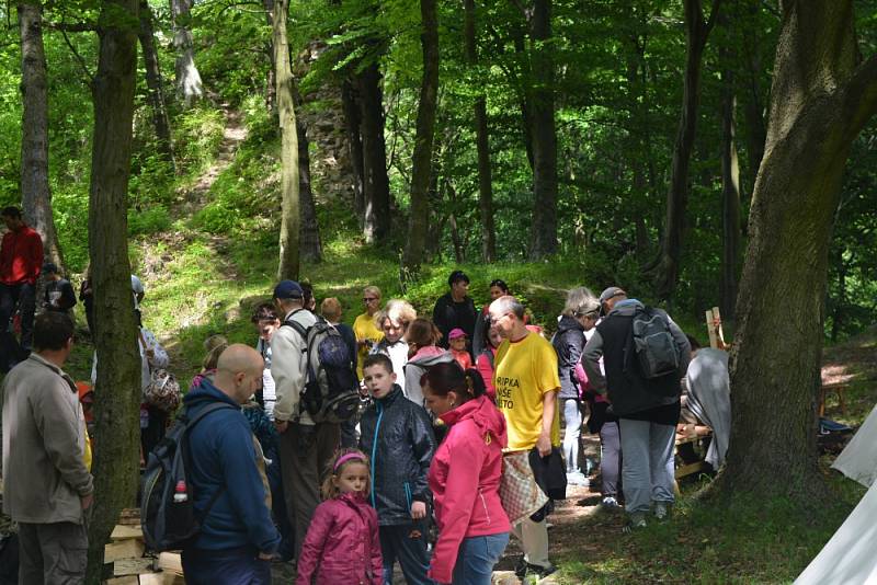 Středověk na hradě Kyšperk v Krupce.