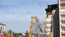 Demolice bývalého hotelu Imperiál začala.