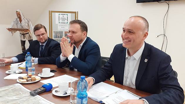 Rostislav Kadlec, místostarosty Krupky, uprostřed poslanec Marian Jurečka a vlevo Jan Růžička, předseda KV KDU-ČSL Ústeckého kraje.