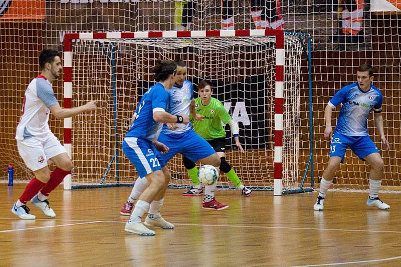 Svarog postupuje do ligového semifinále. Porazil Helas Brno 7:1.