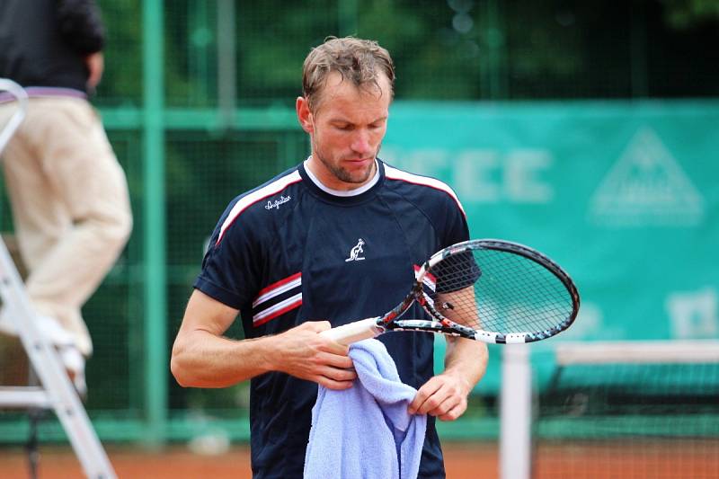 Mertl (tmavé triko) vyhrál ITF Futures v Teplicích