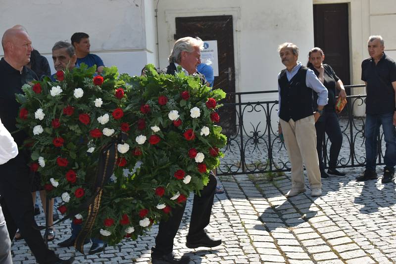 Poslední rozloučení a pohřeb Stanislava Tomáše v Teplicích