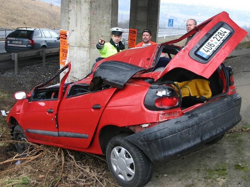 Dopravní nehoda se stala v pondělí ráno u Bystřan na dálnici