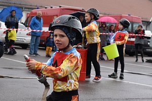 Z hasičské soutěže dětí,12. ročník o pohár starostky Okresního sdružení hasičů Teplice, na parkovišti u MCDonalds Teplice.