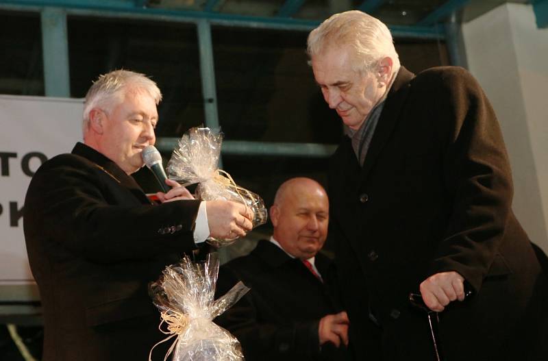 Prezident Miloš Zeman přijel na návštěvu do Krupky.