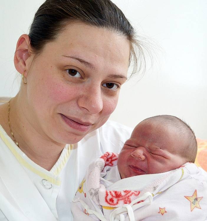 Mamince Janě Holubové z Hostomic se 16. dubna  v 17.38  hod. v teplické porodnici narodila dcera Bára Holubová.  Měřila  50 cm a vážila 3,90 kg.