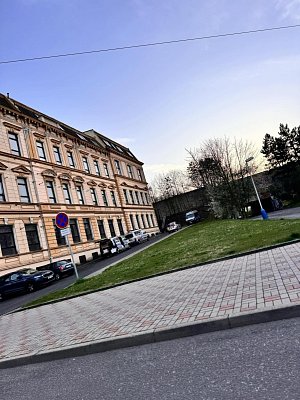 Mrtvola ženy byla nalezena v Alejní ulici v Teplicích.