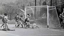 Zápas I. A třídy z jara 1984: Ruprechtice - Chrastava. Moment po vítězném gólu Ruprechtic.