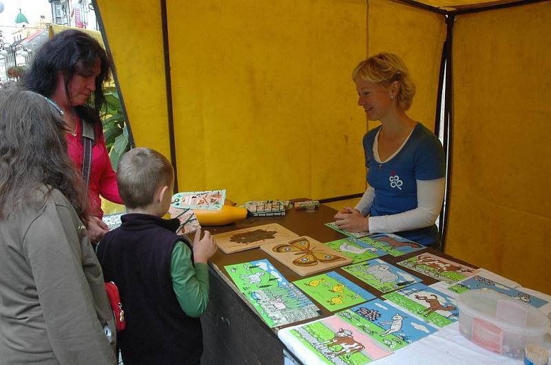 Tepličtí vykoupili premiérový biojarmark, farmáři museli zavřít stánky dřív