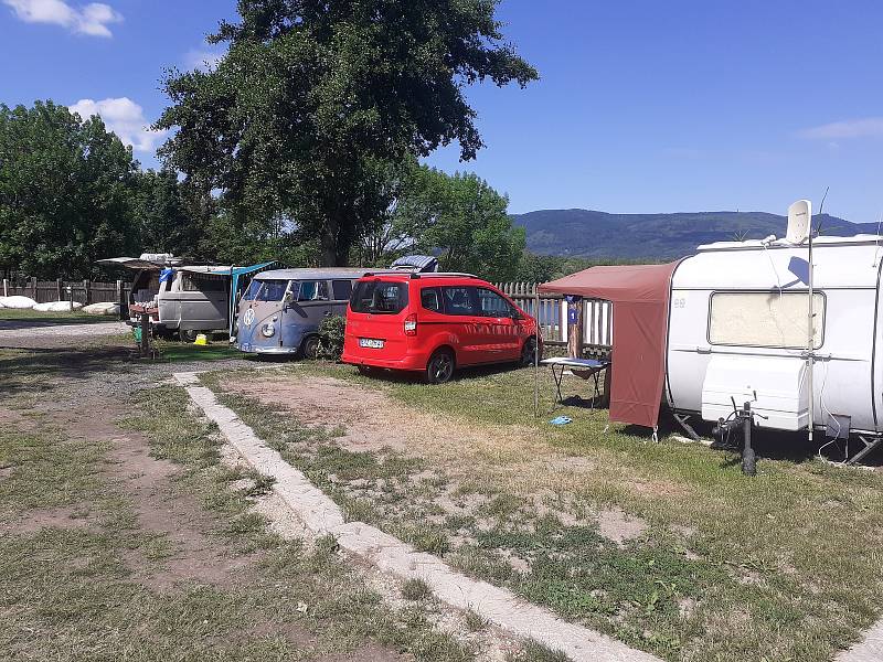 Eurocamp Barbora na Teplicku, u vodní nádrže po bývalém dolu v Oldřichově.