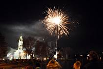 Město Duchcov a Kulturním centrum Duchcov pořádají Novoroční ohňostroj na rybníku Barbora. Začátek je v sobotu v 18 hodin.