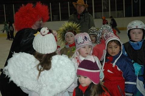 Maškarní karneval na ledě, Masarykova základní škola Krupka