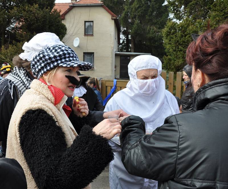 Masopustní veselici si užívali v sobotu v Červeném Újezdu 