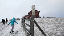 Lidé o Božím hodu vánočním vyrazili do přírody. Například na Komáří Vížku na Teplicku nebo do Adolfova na Ústecku