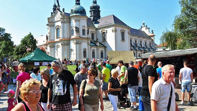 Už téměř 500 let. Osek bude o víkendu žít tradiční poutí - Teplický deník