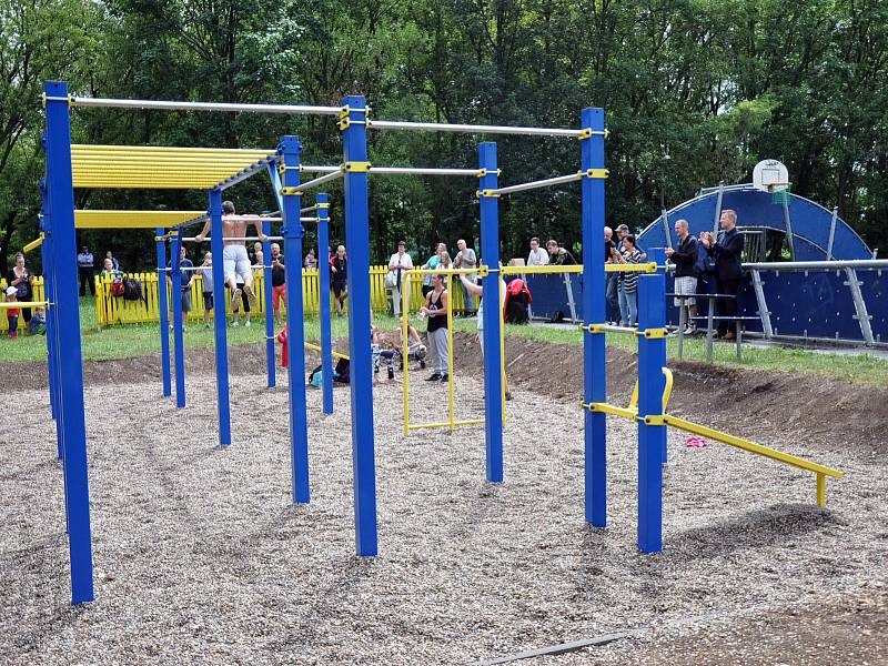 Nové workoutové hřiště na sídlišti Šanov.