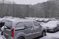 Sníh v Teplicích (úterý 6. dubna, 9.00).