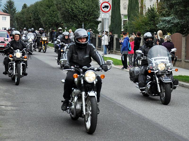 Loučení s motorkářskou sezonou pořádal Motorkářský klub Novosedlice.