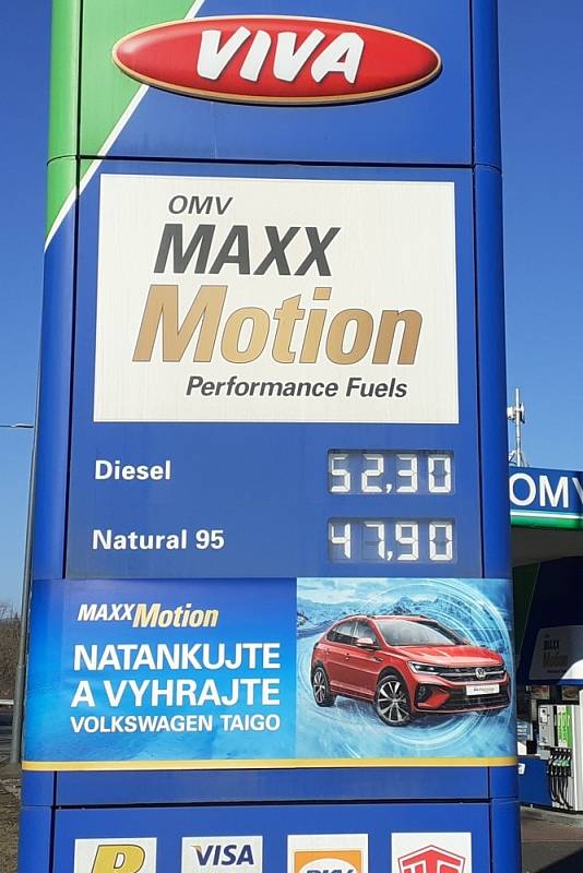 OMW Prosetice. Nafta 52.30 a Natural 47.90 korun. Ceny pohonných hmot v Teplicích, dopoledne 11. 3. 2022