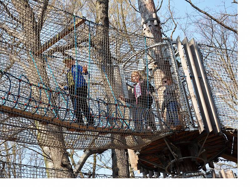 Lanové bludiště a minigolf v Oseku zahájily sezonu