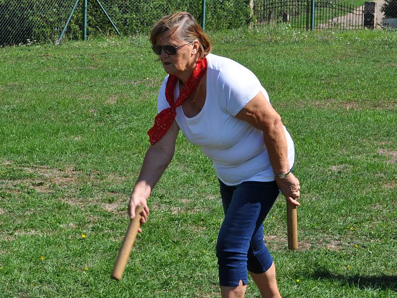 Na hřišti v Ohníči se konal Den netradičních sportů. Záštitu převzalo Regionální centrum Sportu pro všechny Teplice.