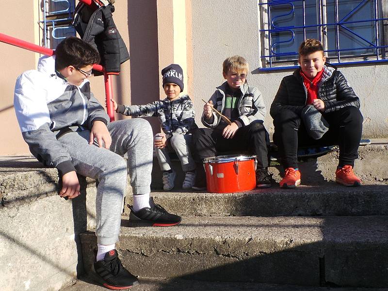 Mladí fanoušci Hvězdy Trnovany