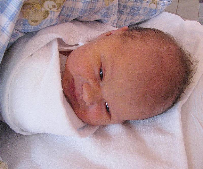 Mamince Marcele Klokanové z Teplic se 23. února v 7.05 hodin v teplické porodnici narodila dcera Adélka Kůrková. Měřila 50 cm a vážila 3,60 kg.