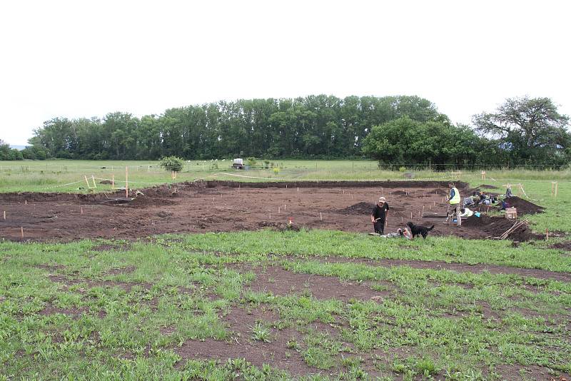 Z archeologického průzkumu v Modlanech, v místech, kde vyroste nová obecní hasičárna.