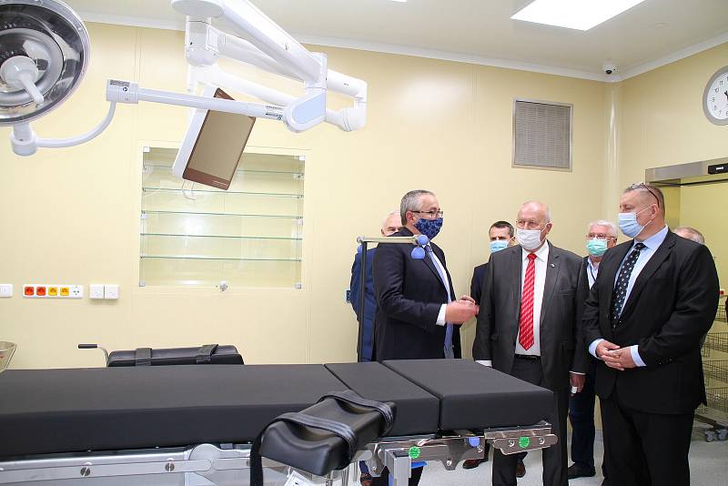 Nový pavilon v teplické nemocnici, budou v něm nové operační sály, centrální sterilizace a ARO.