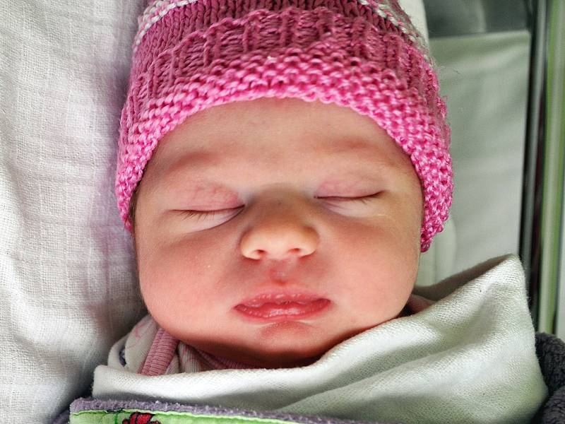 Eliška Charvátová se narodila Pavle Charvátové z Teplic 5. června v 8,26 hodin v teplické porodnici. Měřila 52 cm, vážila 3,30 kg.
