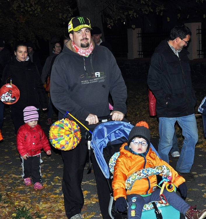 Lampionový průvod kolem rybníku Barbora 