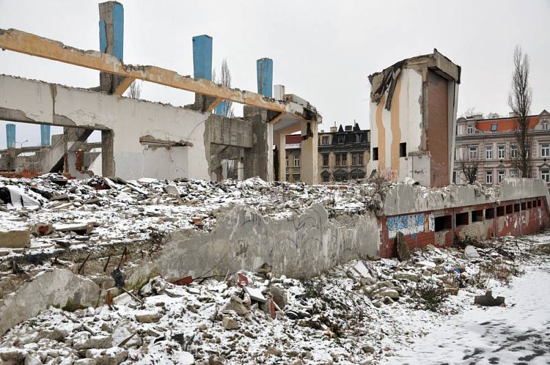 Ruiny teplického zimního stadionu, leden 2013