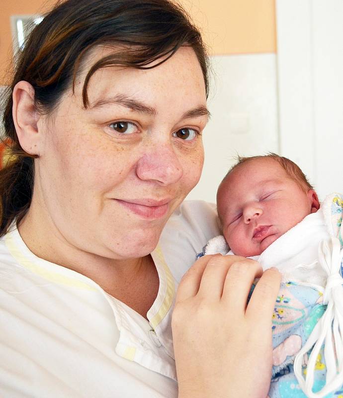 Mamince Denise Švarcové z Oseka se 26. prosince  v 16.28   hod. v teplické porodnici narodil syn Pavel Švarc . Měřil  50 cm a vážil 3,30 kg.