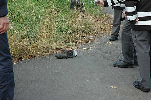 Na železničním přejezdu v Bílinské ulici v Teplicích se 21. 10. 2010 střetl motorový vlak s cyklistou, kterého sanitka převezla do nemocnice na ARO.