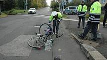 Na železničním přejezdu v Bílinské ulici v Teplicích se 21. 10. 2010 střetl motorový vlak s cyklistou, kterého sanitka převezla do nemocnice na ARO.