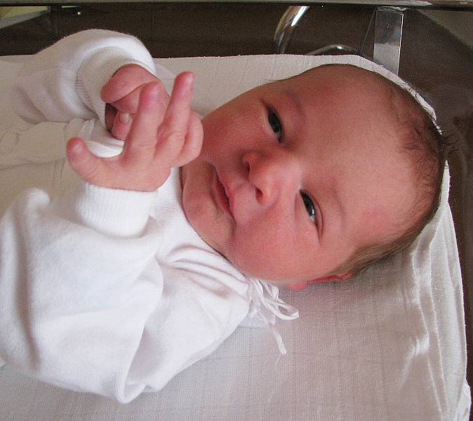 Sabině Melenové z Teplic se 14. června v 10.10 hod. v teplické porodnici narodil syn Christopher Aaron. Měřil 49 cm a vážil 3,35 kg.