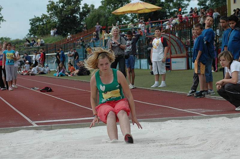 Sportovní školní hry obsadily stadion v Krupce