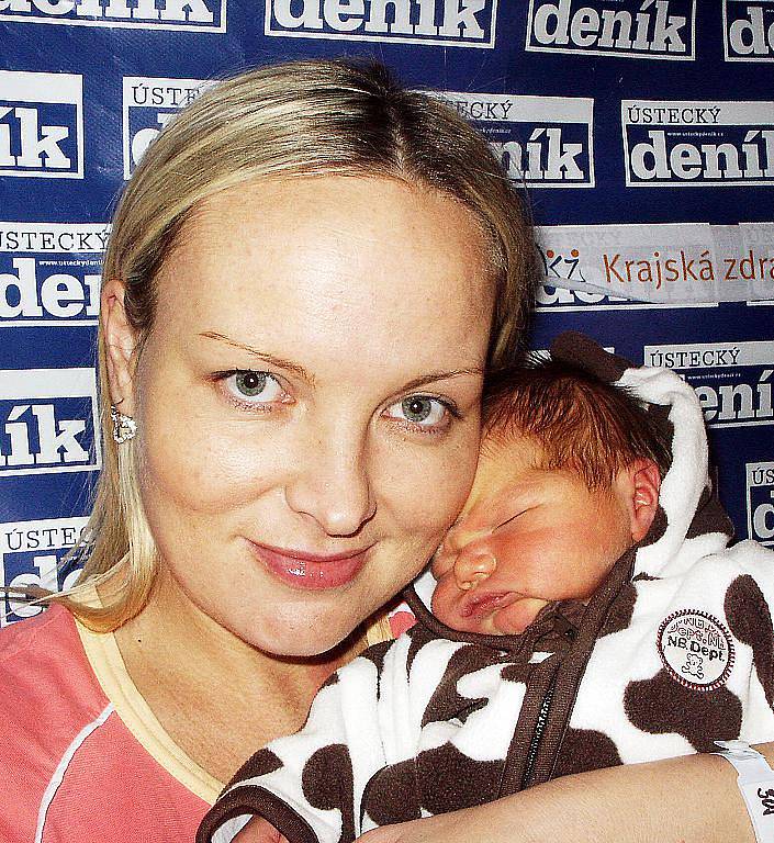 Mamince Michaele Rotstein z Teplic se 1. února v 8.29 hodin v ústecké porodnici narodil syn Petr Suchý. Měřil 50 cm a vážil 3,77 kg.