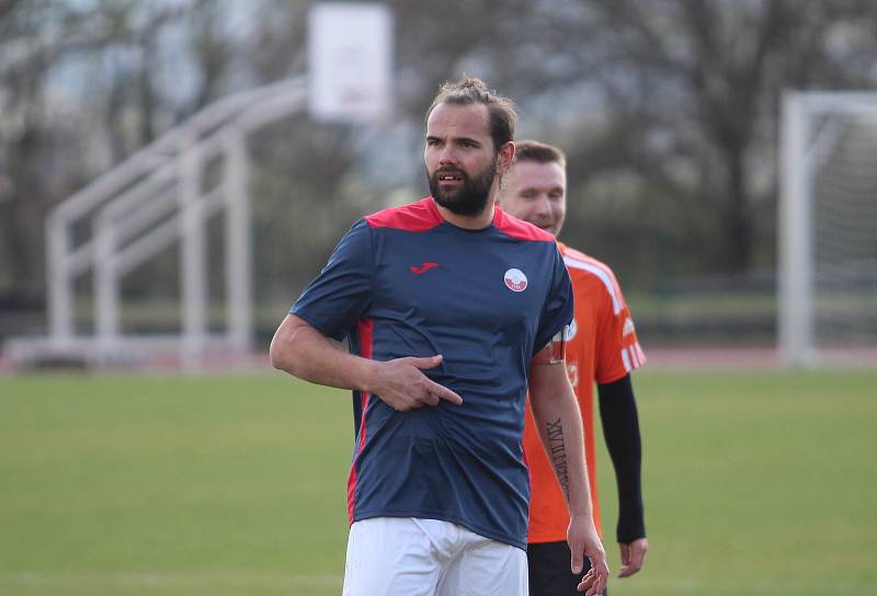 I. B třída: Unčín - Svádov (v oranžovém) 0:2