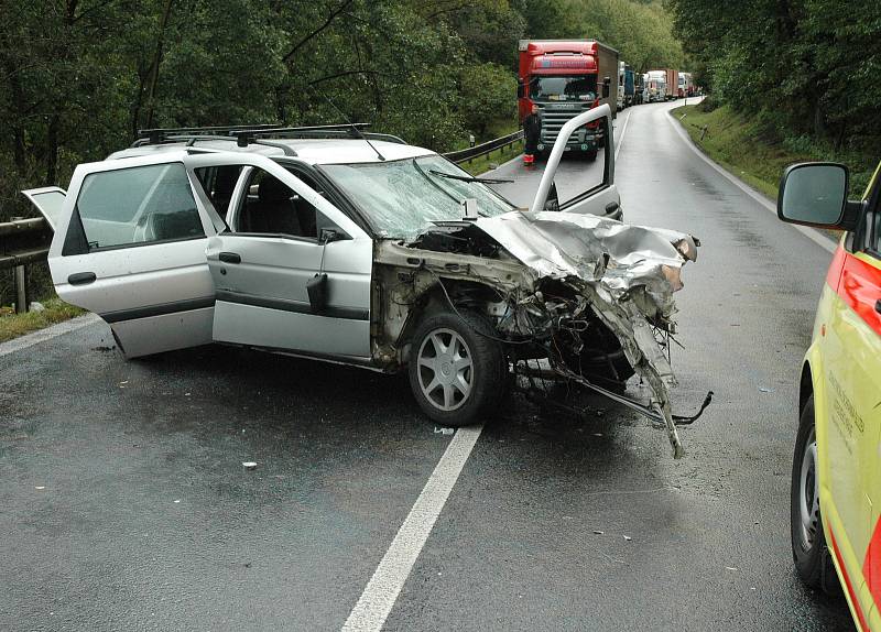 Když ještě nebyla dálnice D8 přes České středohoří, jezdilo po teplických silnicích mnohem více kamionů než je tomu nyní. Bylo také více nehod, zejména v klesání do Bořislavi.