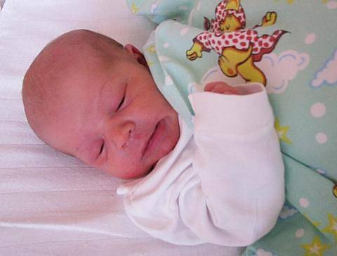 Anně Bobkové z Bíliny se v teplické porodnici 7.10. v 17.35 hod. narodil syn Kristian Zeithaml. Měřil 52 cm, vážil 3,2 kg.