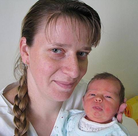 Ludmile Fridrichové z Dubí se v teplické porodnici 2.10. ve 13.55 hod. narodila dcera Adéla Fridrichová, míry 46 cm a 2,85kg.