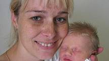 Gabriele Hudákové z Bíliny se v teplické porodnici 7.10. v 6.50 hod. narodila dcera Lucie Hudáková, míry 50 cm, 3,05 kg.